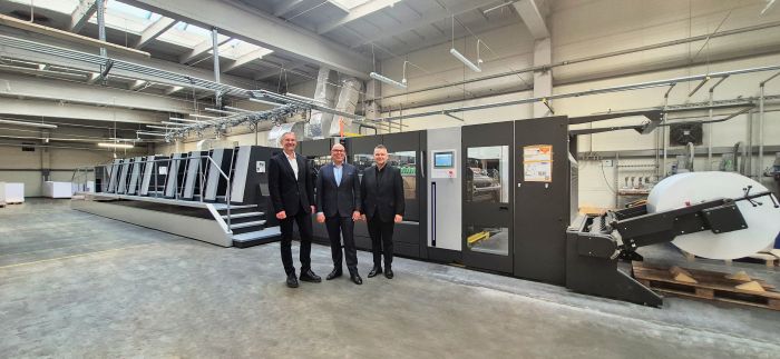 Od lewej: Tomasz Kostecki, prokurent drukarni Legra, Bartosz Rusin, prezes Heidelberg Polska, Piotr Jary, regionalny szef sprzedaży Heidelberg Polska. © Heidelberg Polska